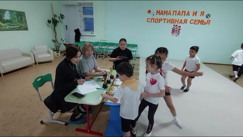 В Депутатском детском саду «Умка» провели семейные спортивные соревнования