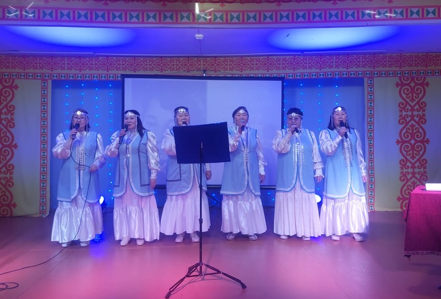 Семен Дьяконов төрөөбүтэ 85 сааһыгар: “Хотугу күөрэгэй” ахтыы киэһэтэ Тумакка буолан ааста