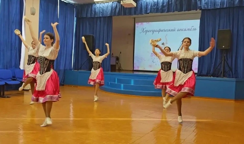 В Депутатской школе к Международному дню танца прошел отчетный концерт ДШИ
