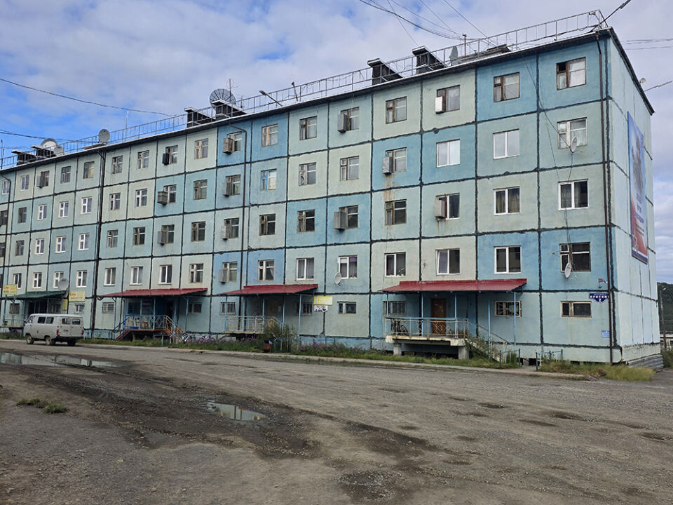 В Депутатском открываются две новые детские площадки. Какие еще работы проходят в райцентре летом?