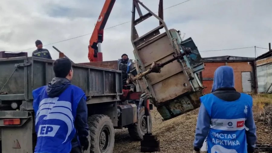 В Усть-Янском районе в рамках «Чистой Арктики» убрали более 56 тонн отходов