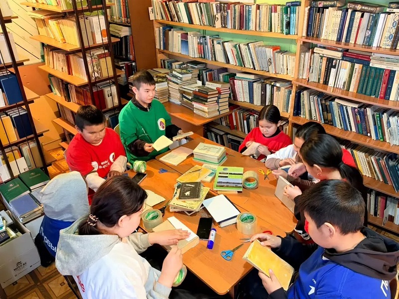 В Хайырской школе прошла Всероссийская акция «Открывая книгу»